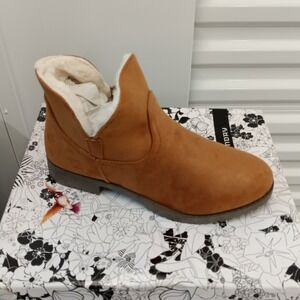 CL by Chinese Laundry Faelyn Women Ankle Booties Brown